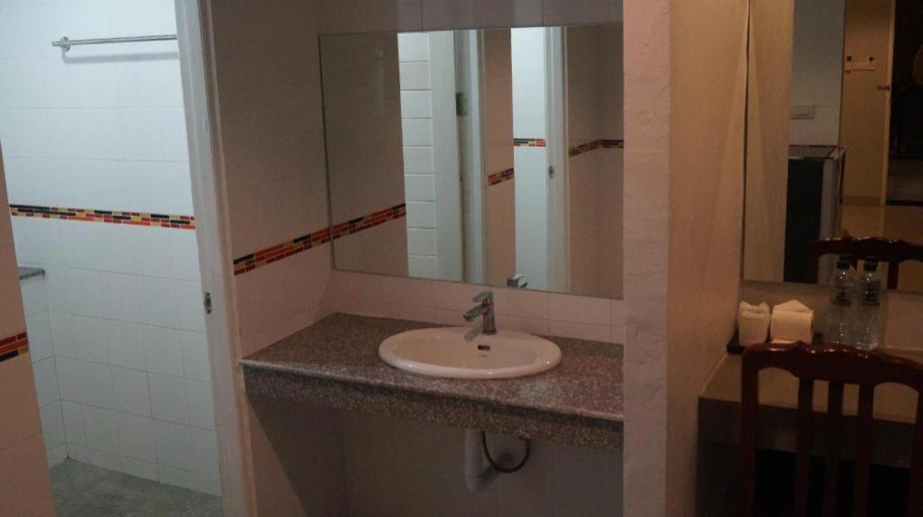 P.F Mansion Otel Chaweng Plajı Dış mekan fotoğraf
